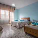 Apartment Guesthost - - Cozy House With Patio! *