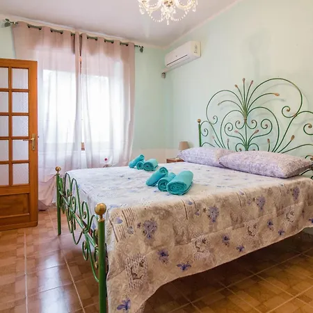 Apartament Guesthost - - Cozy House With Patio! *